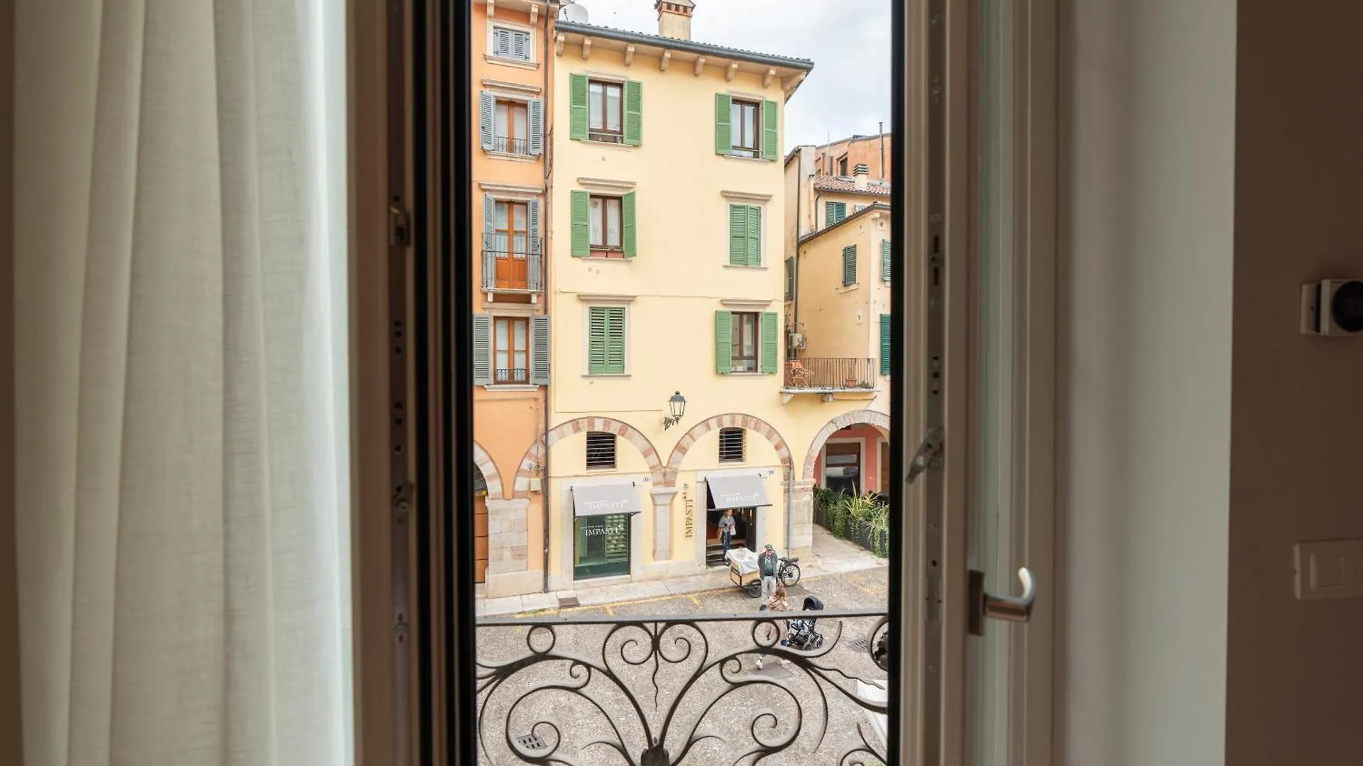 Palazzo Biasini By Postcardsfrom Hotel Verona 0*,  Italy