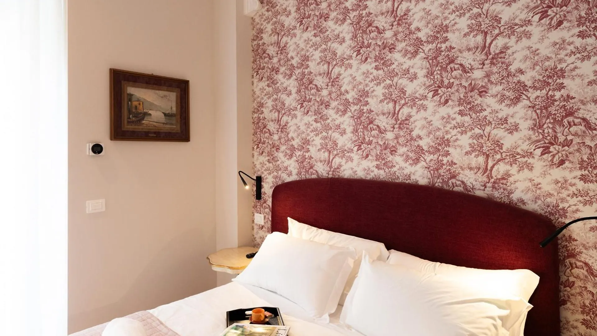 Palazzo Biasini By Postcardsfrom Hotel Verona Guest house