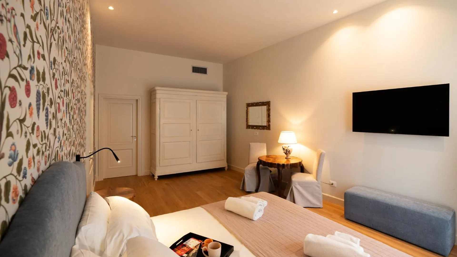 Palazzo Biasini By Postcardsfrom Hotel Verona Italy