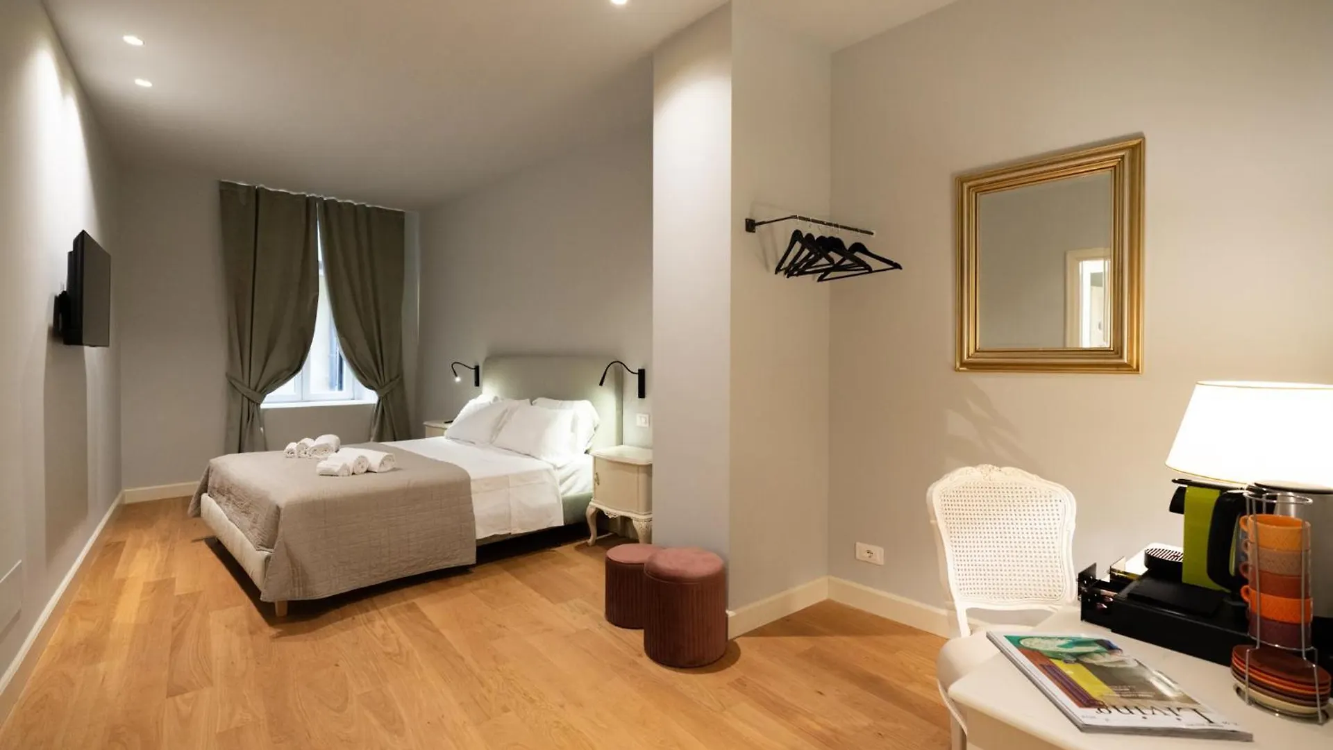 Palazzo Biasini By Postcardsfrom Hotel Verona Guest house