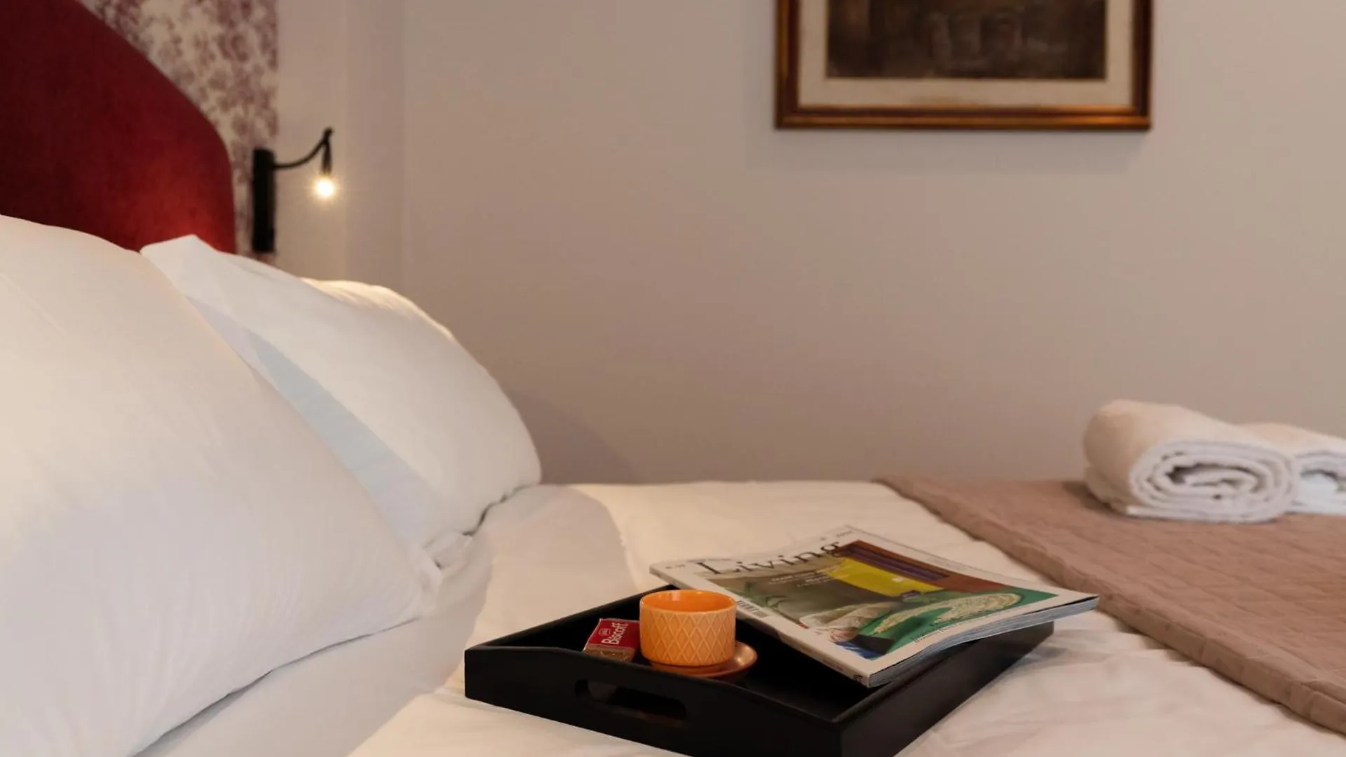 Palazzo Biasini By Postcardsfrom Hotel Verona Guest house